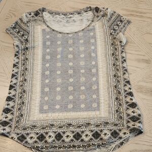 Lucky Brand Women's Cream and Black Geometric Aztec Style Tee Size Small